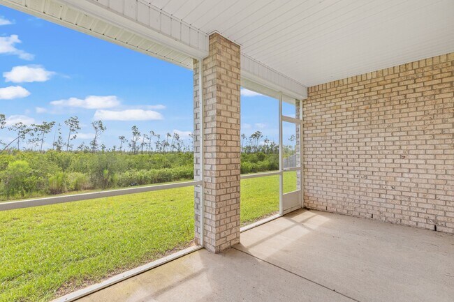 Building Photo - Panama City Titus Park 3-Car Garage House