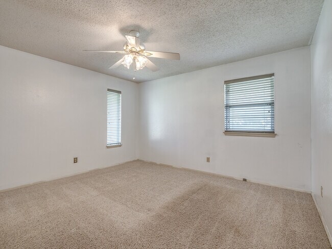 Building Photo - 6721 St Mary's Cir