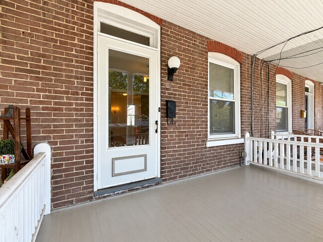 Building Photo - 127 N Liberty St