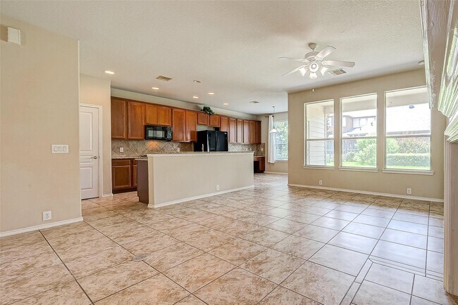 Building Photo - 10011 Terrance Springs Ln