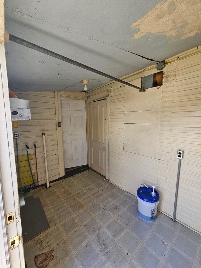 Building Photo - 204/206/208 N Fort Wayne St