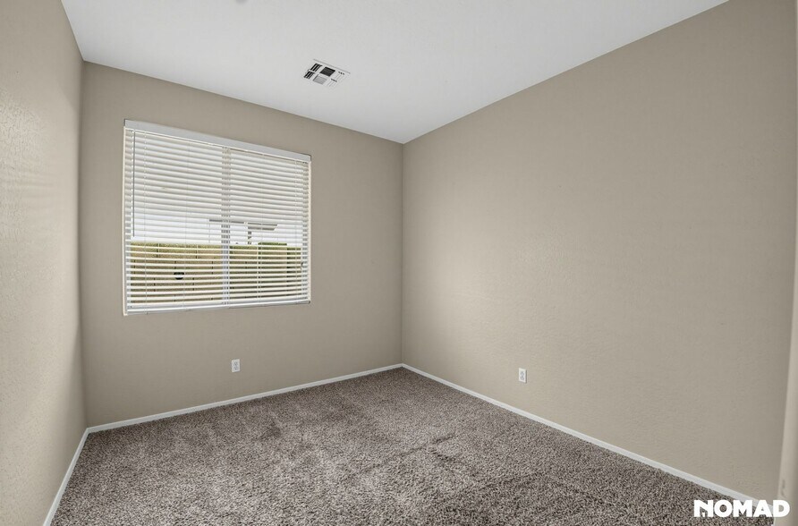 Building Photo - 3314 N 126th Dr