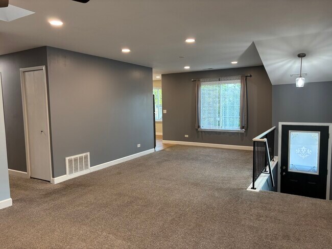 Building Photo - 2114 Southwind Cir