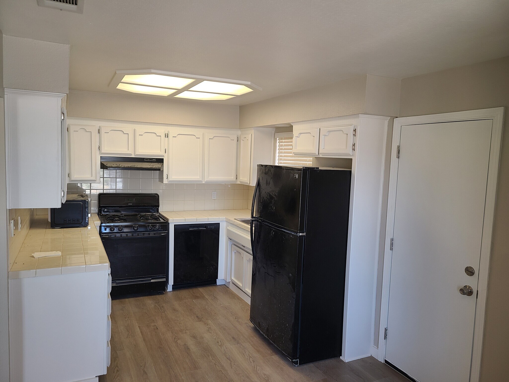 kitchen1 - 8567 Jimson Ave