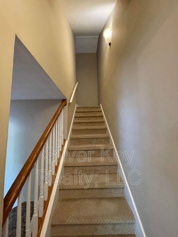 Building Photo - 415 Ashbury Cir