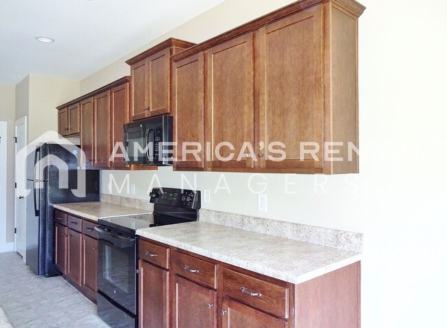 Building Photo - Home in Tuscaloosa..... Available to View Now!!!