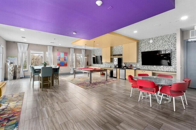 Building Photo - 1900 Barton Springs Rd