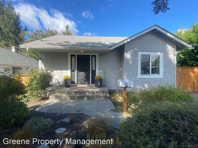 Primary Photo - 3 br, 2 bath House - 1222 9th Ave SE