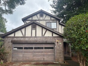 Building Photo - 3 Bed 2 Bath House