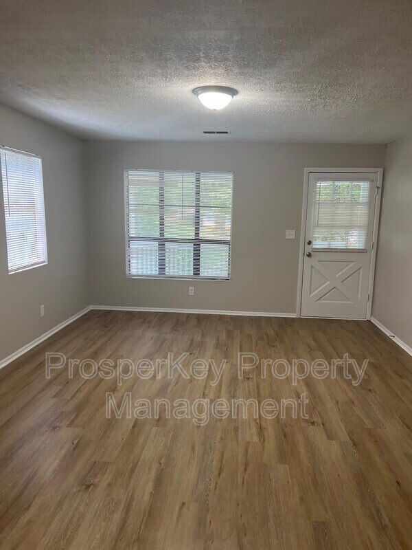 Building Photo - 2428 Palmetto St