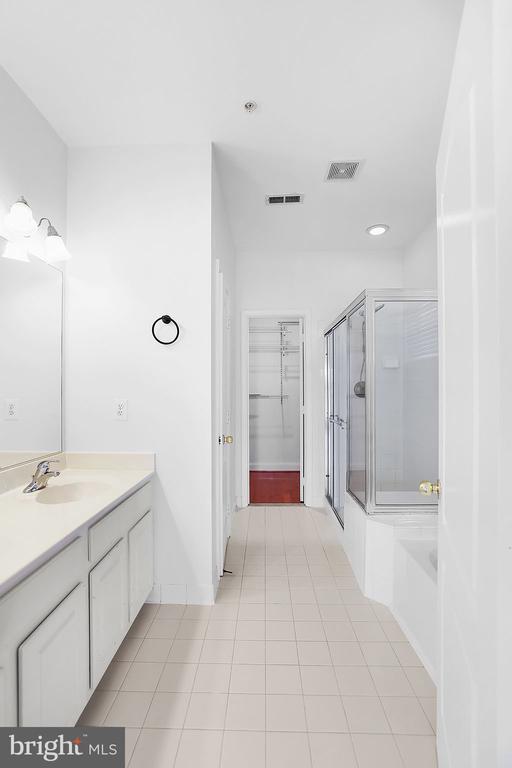 Building Photo - 12806 Murphy Grove Terrace