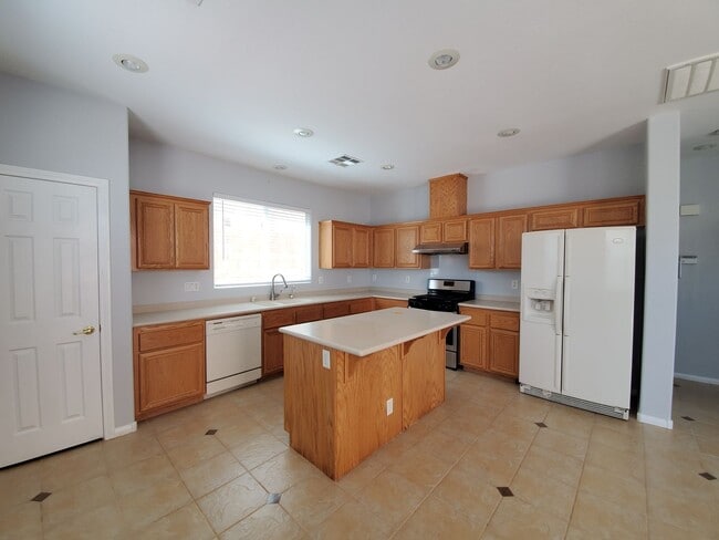 Building Photo - 11077 Crystal Crest Ct