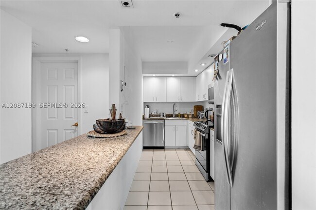 Building Photo - 800 Claughton Island Dr
