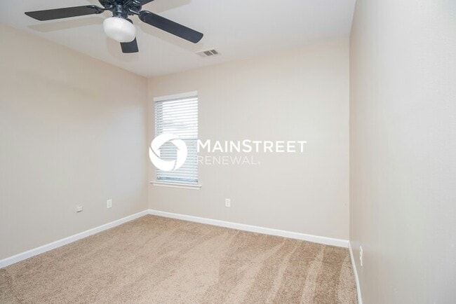 Building Photo - 4 Bedroom Pet-Friendly Home in Odenville, AL with Main Street Renewal