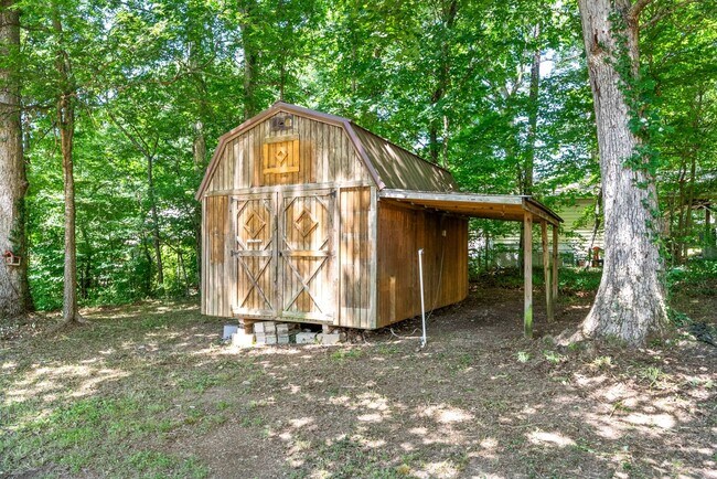 Building Photo - Fantastic Fully-Renovated Home in Kingston Springs on Almost 1 Acre!