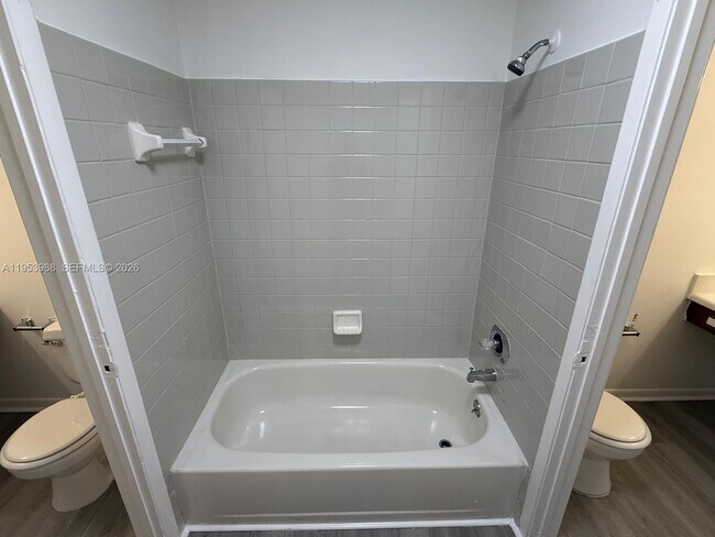 Building Photo - 15285 SW 107th Ln