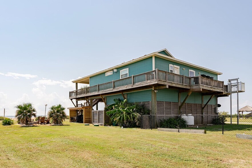 Building Photo - 986 Dolly St