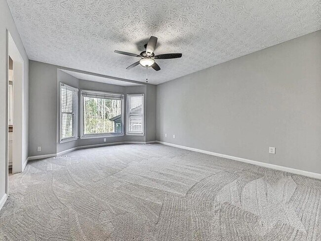 Building Photo - 2189 Chartwell Dr