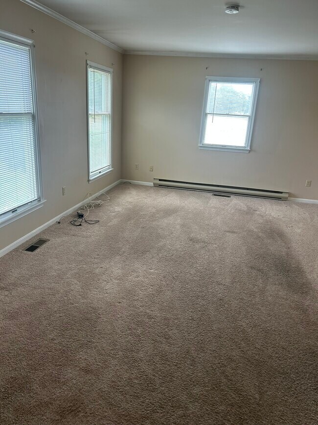 Building Photo - 8528 Newark Rd