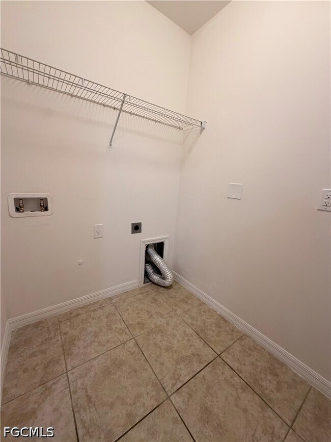 Building Photo - 1633 SW 12th Terrace