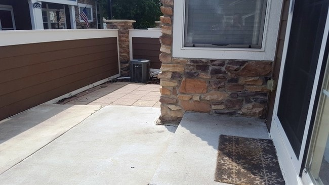 Building Photo - 13287 Holly St