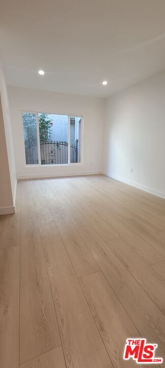 Building Photo - 1237 S Sherbourne Dr