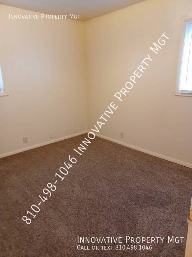 Building Photo - 2829 Plainfield Ave