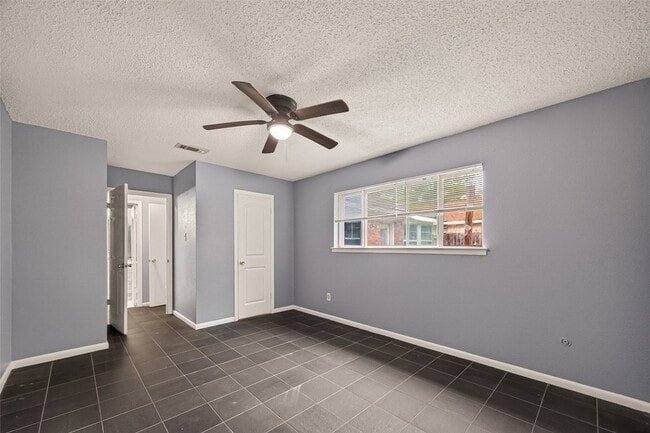 Building Photo - 16219 Rill Ln