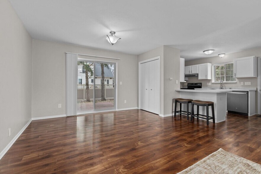 Building Photo - W6157 Aerotech Dr