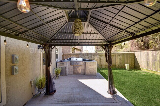 Building Photo - 1423 Upland Orchard Dr