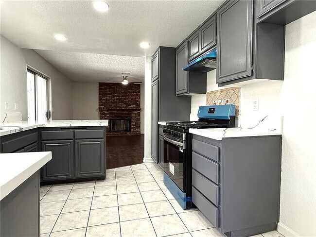 Building Photo - Lancaster