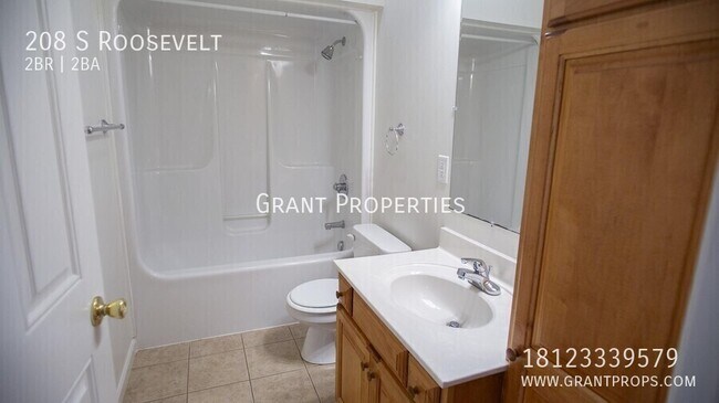 Building Photo - 208 S Roosevelt St