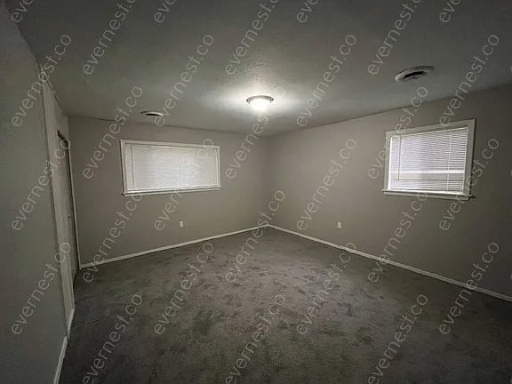 Building Photo - 408 Queen Marie Ln