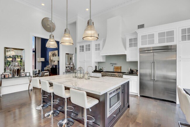 Building Photo - 5866 St Annes Way