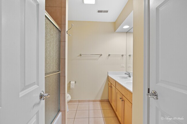 Building Photo - 2640 Chelsey St