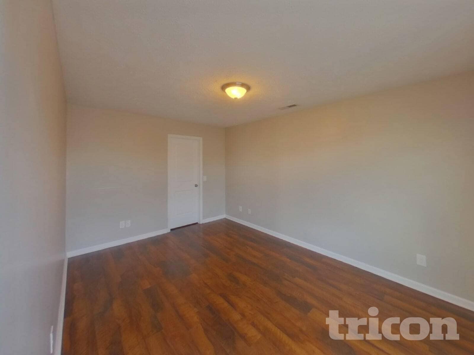 Building Photo - 916 Coolidge Ct