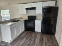 Building Photo - 121 Connector Rd