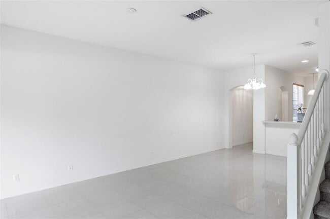 Building Photo - 4132 Bismarck Palm Dr