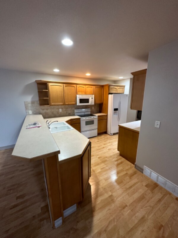 Building Photo - 4913 W 11th Street Rd