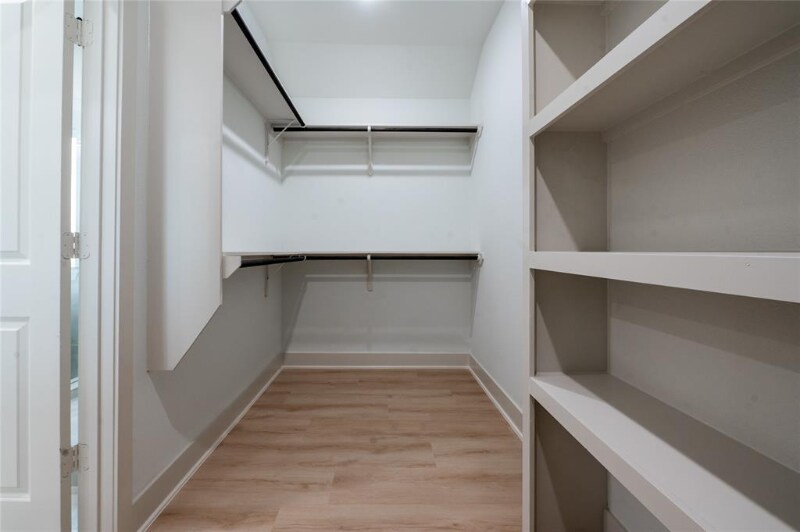 Building Photo - 8122 Corinth St