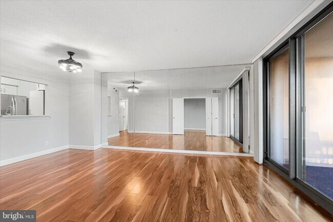 Building Photo - 5505 Seminary Rd