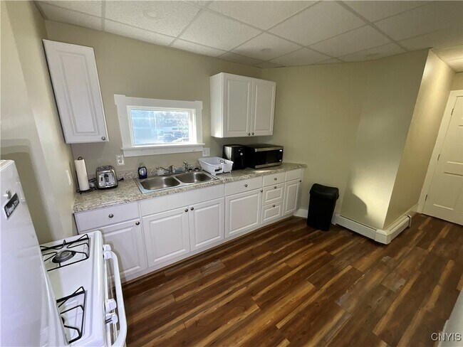 Building Photo - 127 Winslow St