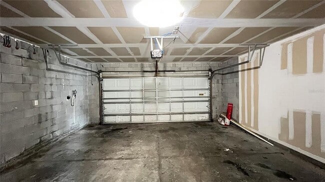 Building Photo - 16554 Broadford Ln