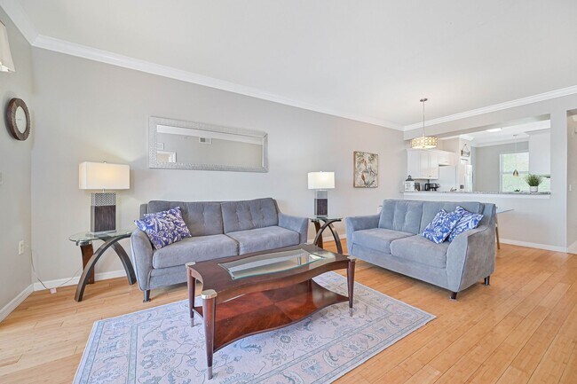 Building Photo - ** 2/2 Fully Furnished Annual Rental in Osprey Cove, Estero!