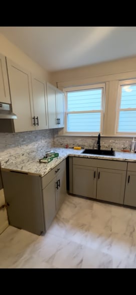 Kitchen - 889 S 20th St