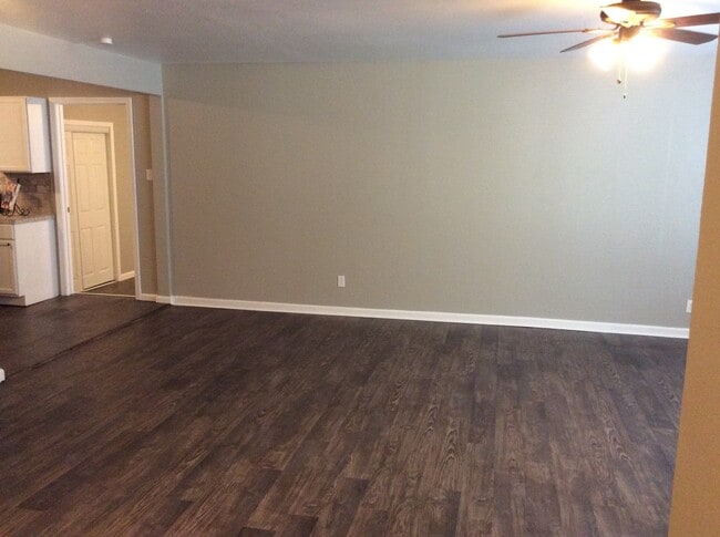 Building Photo - GREAT COLLEGE PROPERTY--PRE-LEASING FOR AUGUST! Completely Updated! 3 bedroom/2 bath Close to TTU...