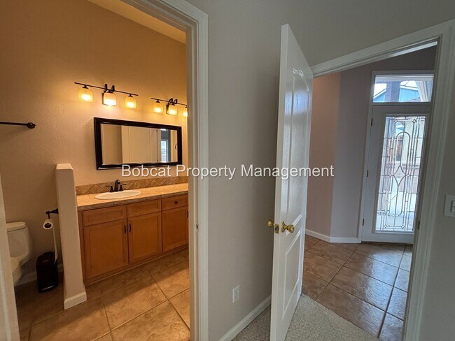 Building Photo - Golf Course Living with Mountain Views & Detached Casita