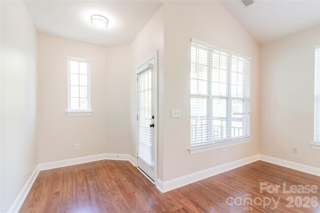 Building Photo - 6716 Mallard Park Dr