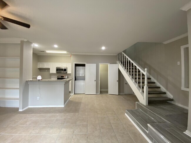 Building Photo - 11655 Audelia Rd