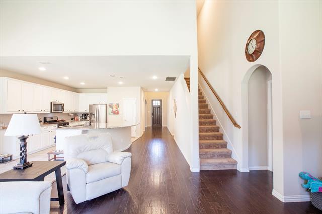 Building Photo - 907 Birchwood Dr